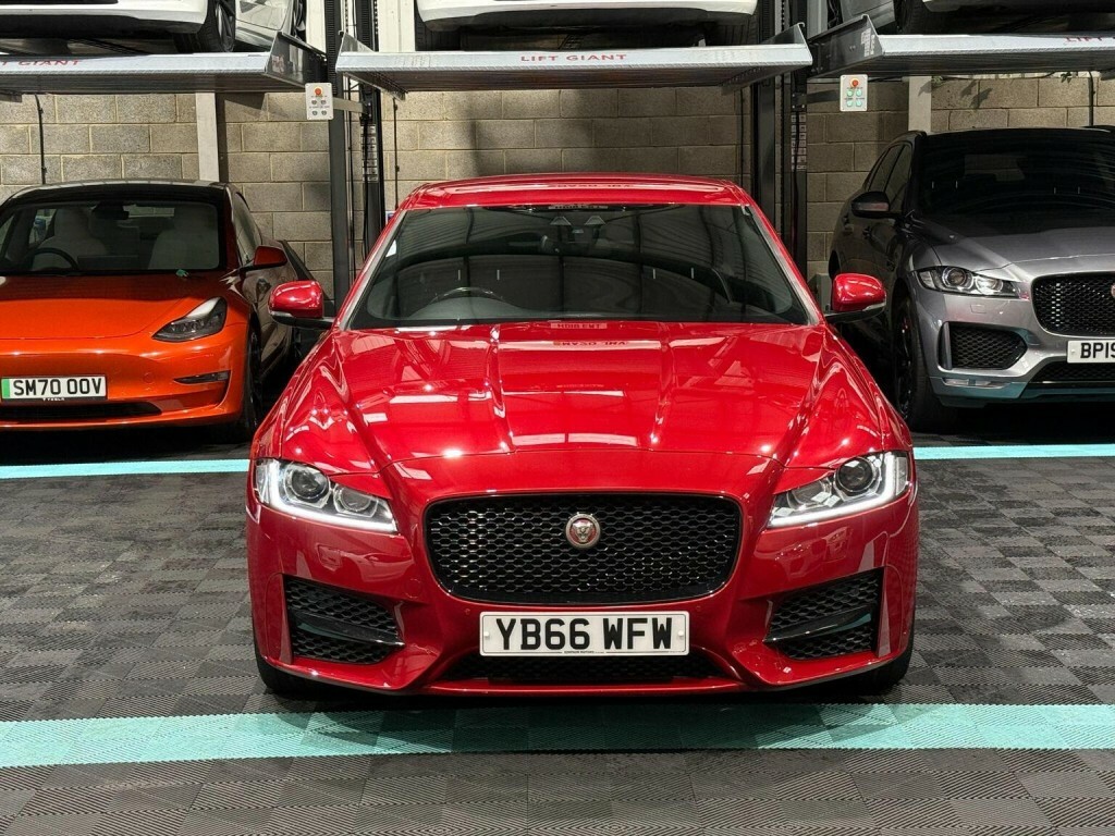 Jaguar XF 2L R-sport Grey #54