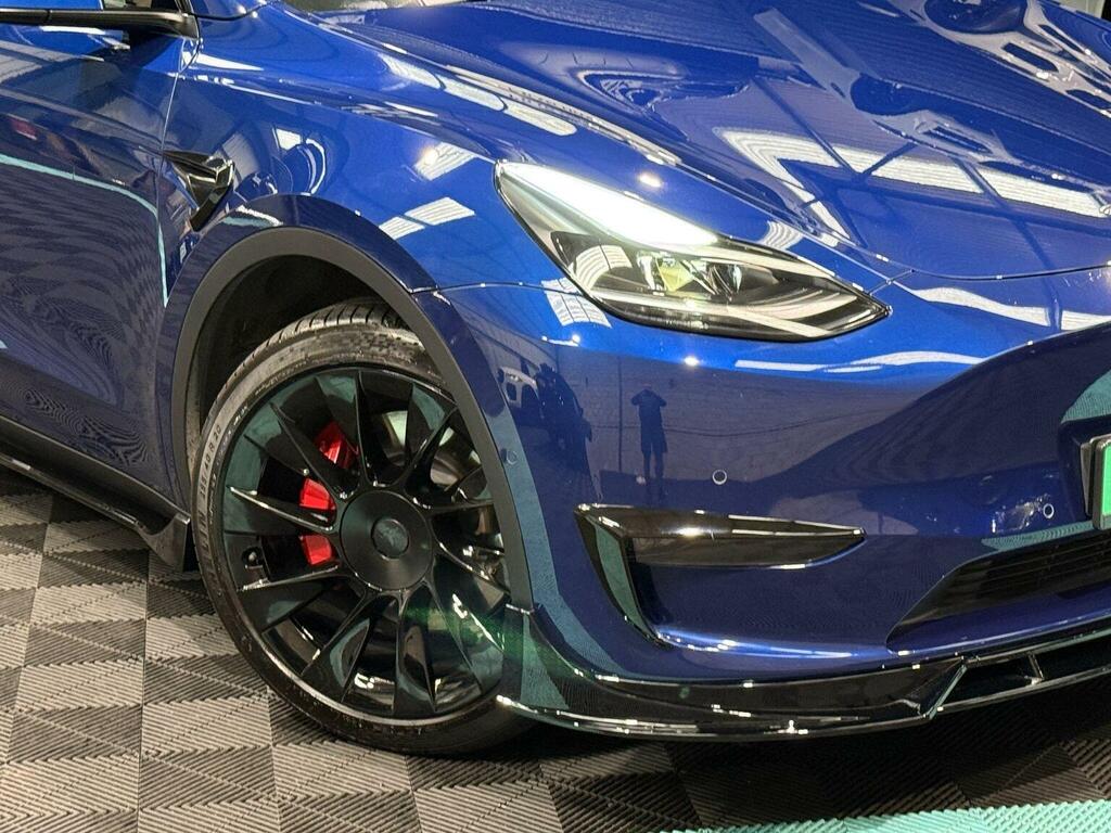 Tesla Model Y 2023 73 Suv #9