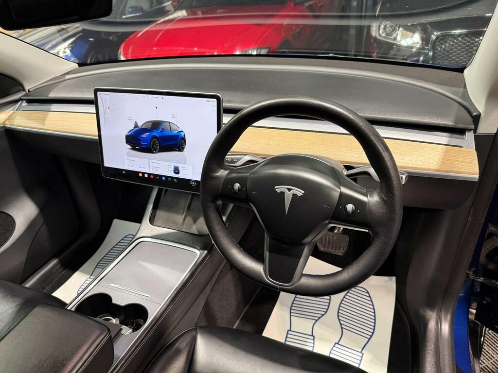 Tesla Model Y 2023 73 Suv #22