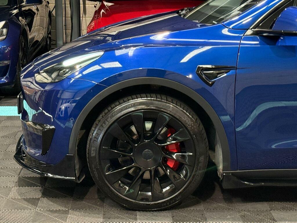 Tesla Model Y 2023 73 Suv #14