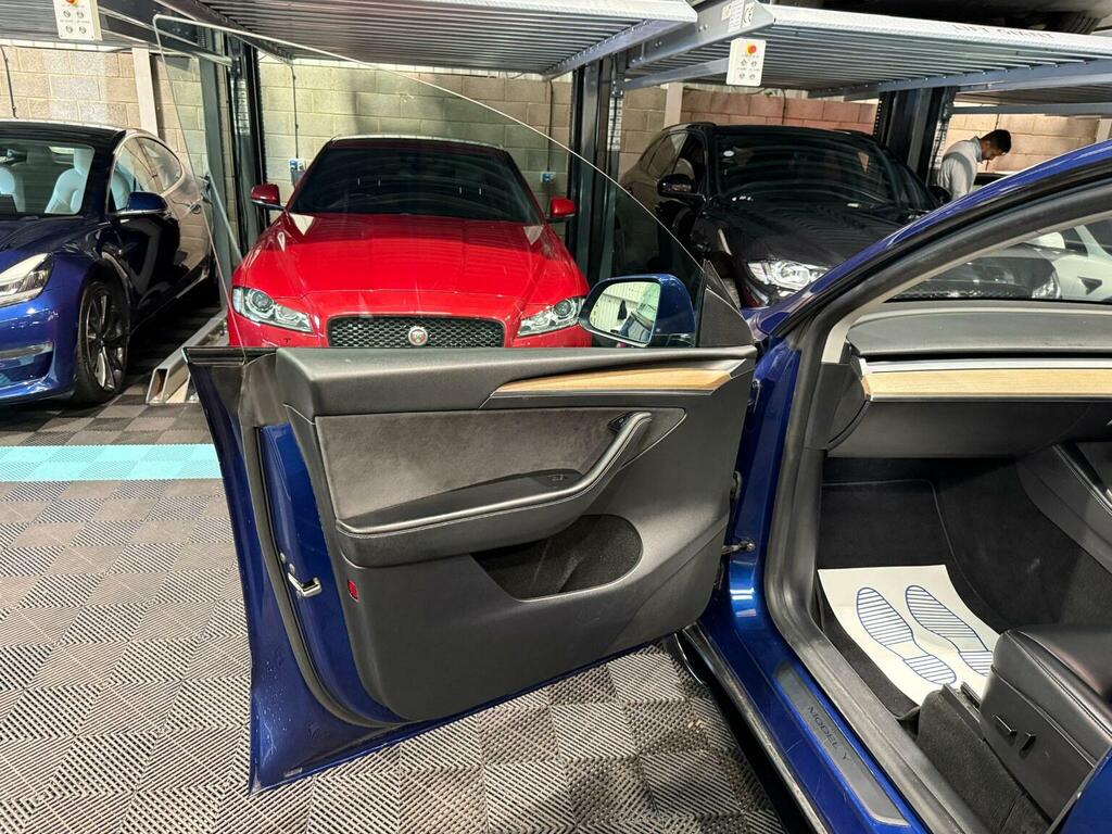 Tesla Model Y 2023 73 Suv #38