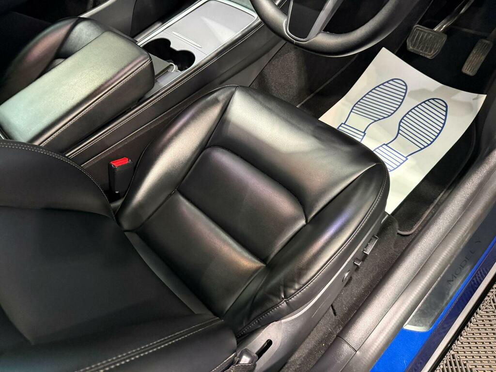 Tesla Model Y 2023 73 Suv #24
