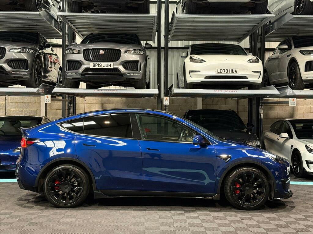 Tesla Model Y 2023 73 Suv #8
