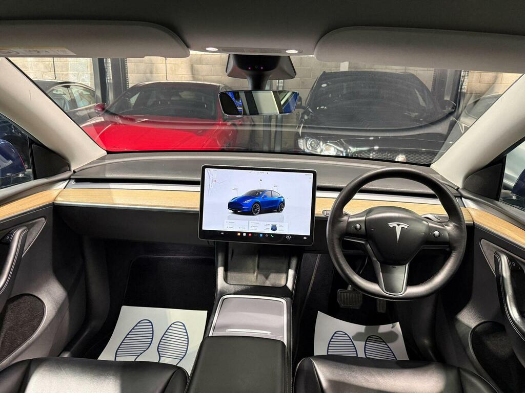 Tesla Model Y 2023 73 Suv #28