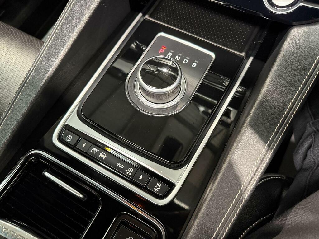 Jaguar F-Pace V8 Svr Black #55