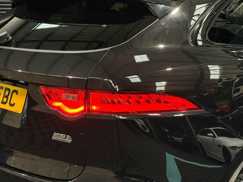 Jaguar F-Pace V8 Svr Black #16