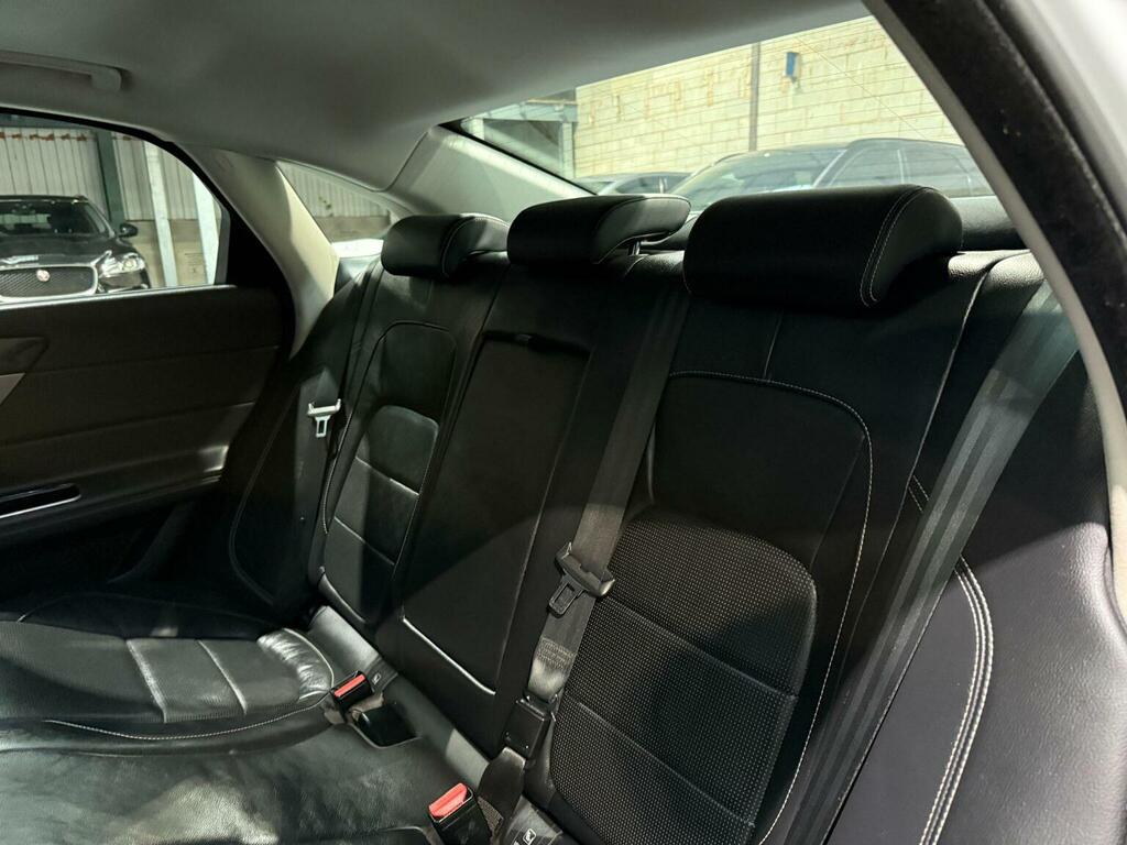 Jaguar XF D V6 S Grey #32