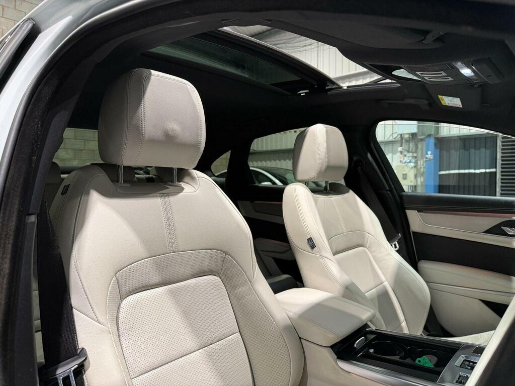 Jaguar XF Xf R-dynamic Black D Mhev Black #24