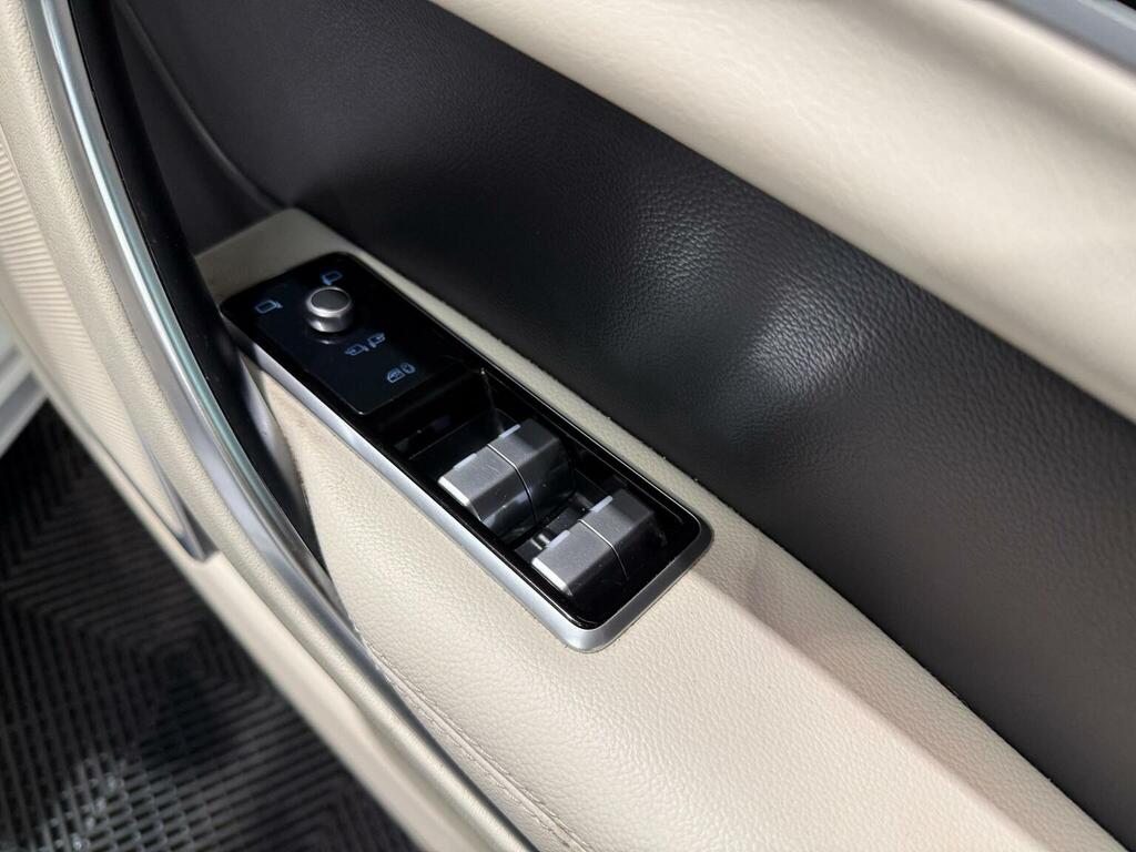 Jaguar XF Xf R-dynamic Black D Mhev Black #41
