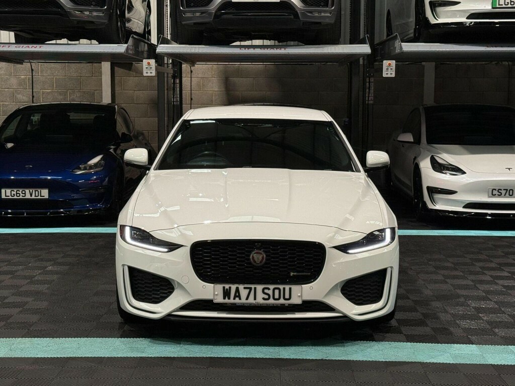 Jaguar XE 2021 2.0 D200 Mhev R-dynamic Se Saloon White #56