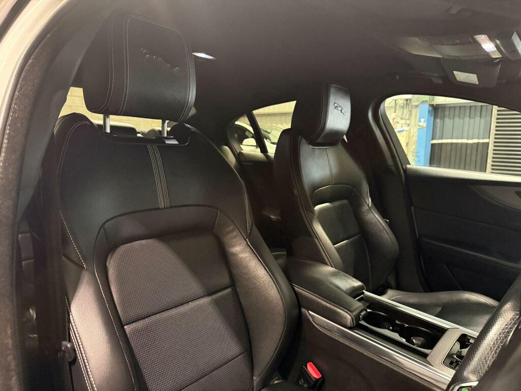Jaguar XE 2021 2.0 D200 Mhev R-dynamic Se Saloon White #24