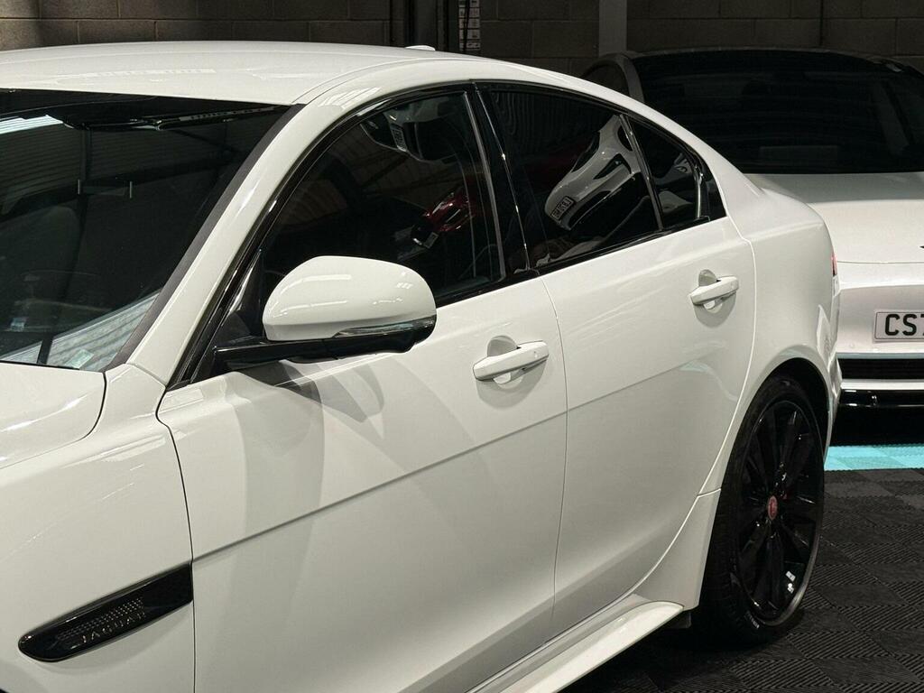 Jaguar XE 2021 2.0 D200 Mhev R-dynamic Se Saloon White #13