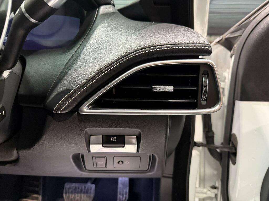 Jaguar XE 2021 2.0 D200 Mhev R-dynamic Se Saloon White #41
