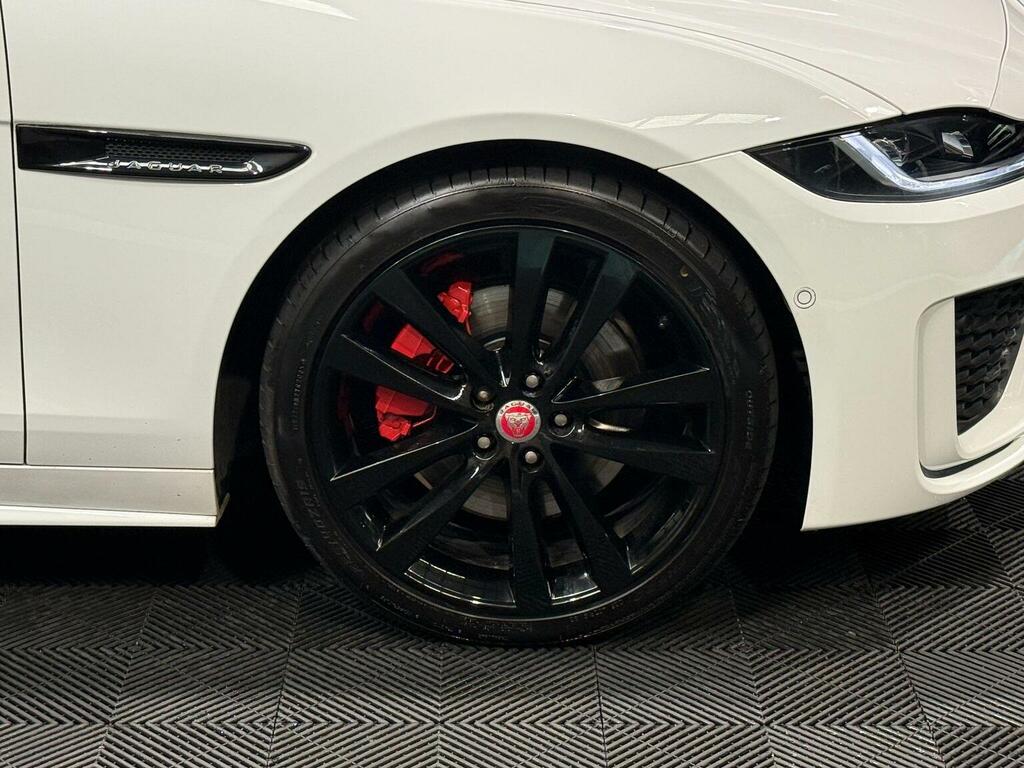 Jaguar XE 2021 2.0 D200 Mhev R-dynamic Se Saloon White #18