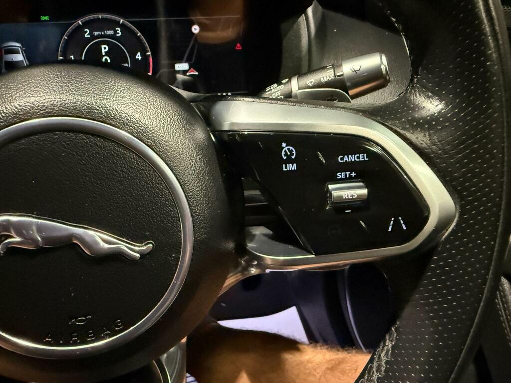 Jaguar XE 2021 2.0 D200 Mhev R-dynamic Se Saloon White #46