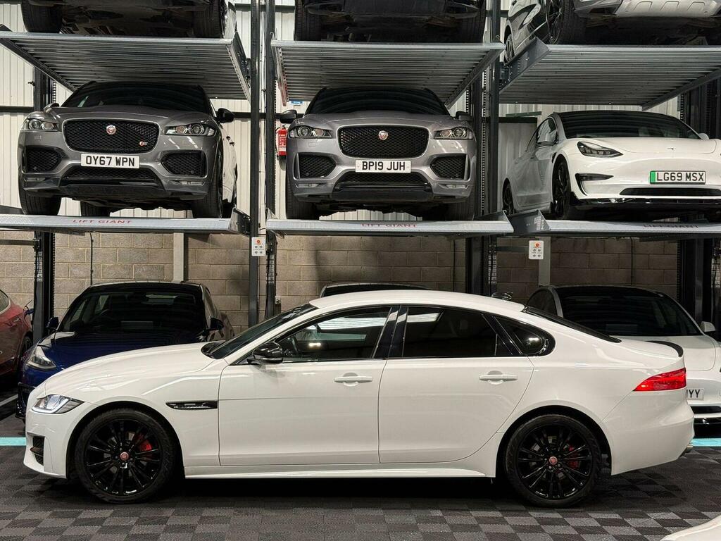 Jaguar XF 2.0D R-sport Euro 6 Ss White #4