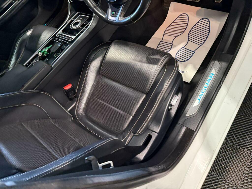 Jaguar XF Xf Prestige D Black #24