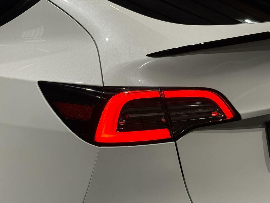 Tesla Model Y Long Range Awd Black #15