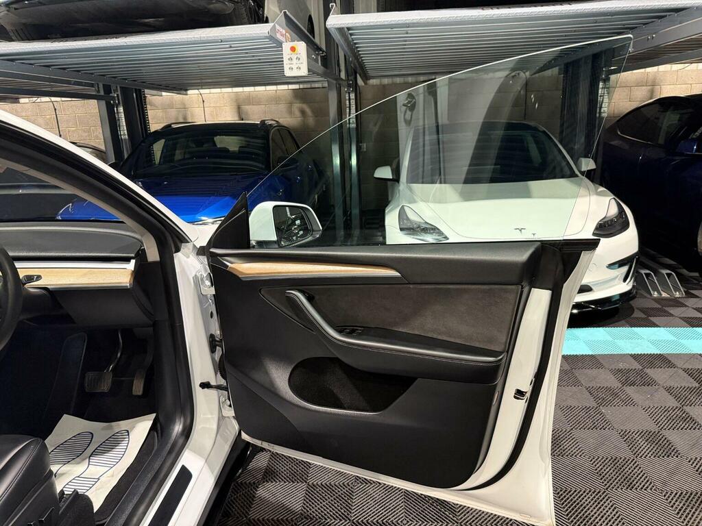 Tesla Model Y Long Range Awd Black #25