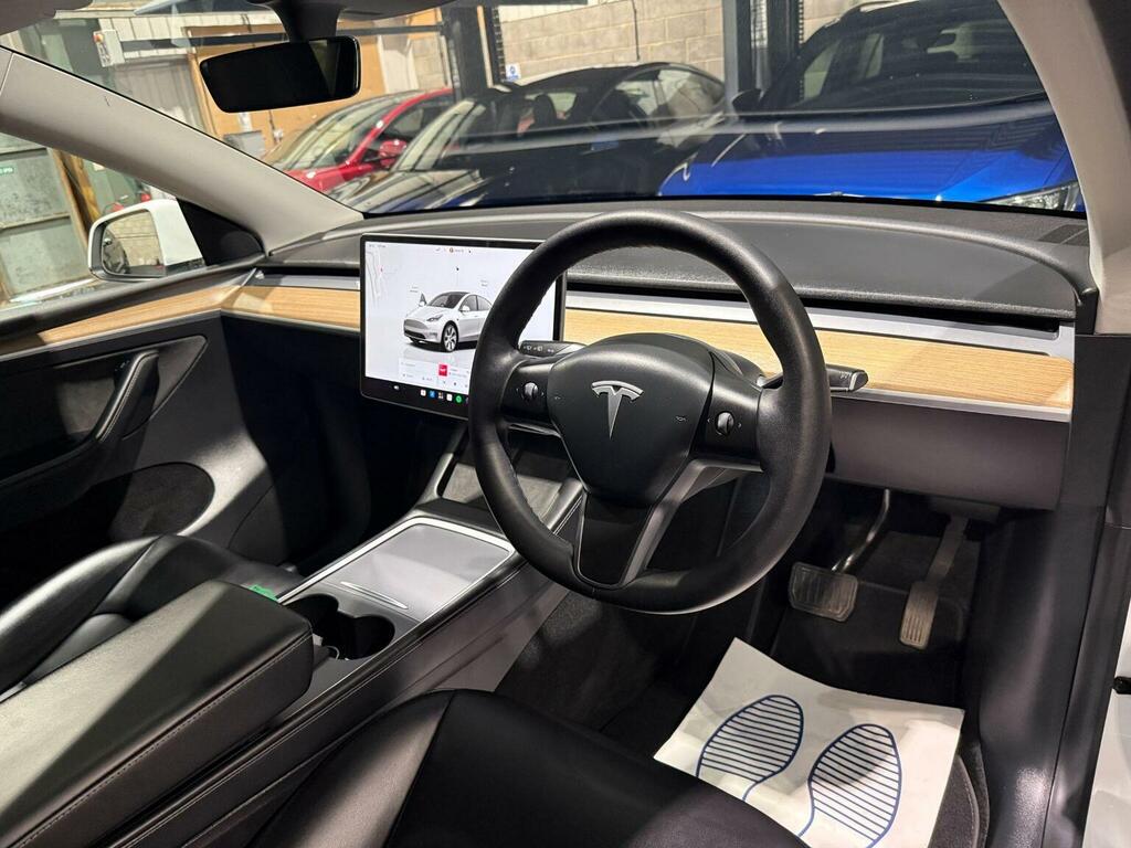 Tesla Model Y Long Range Awd Black #21