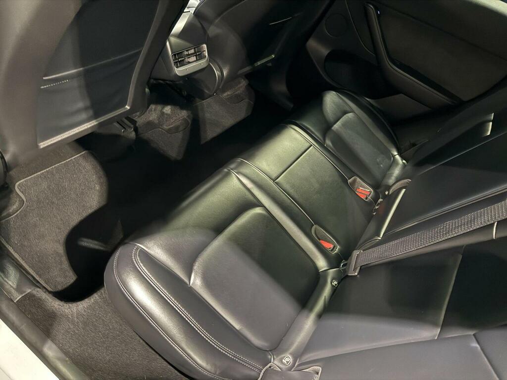 Tesla Model Y Long Range Awd Black #35
