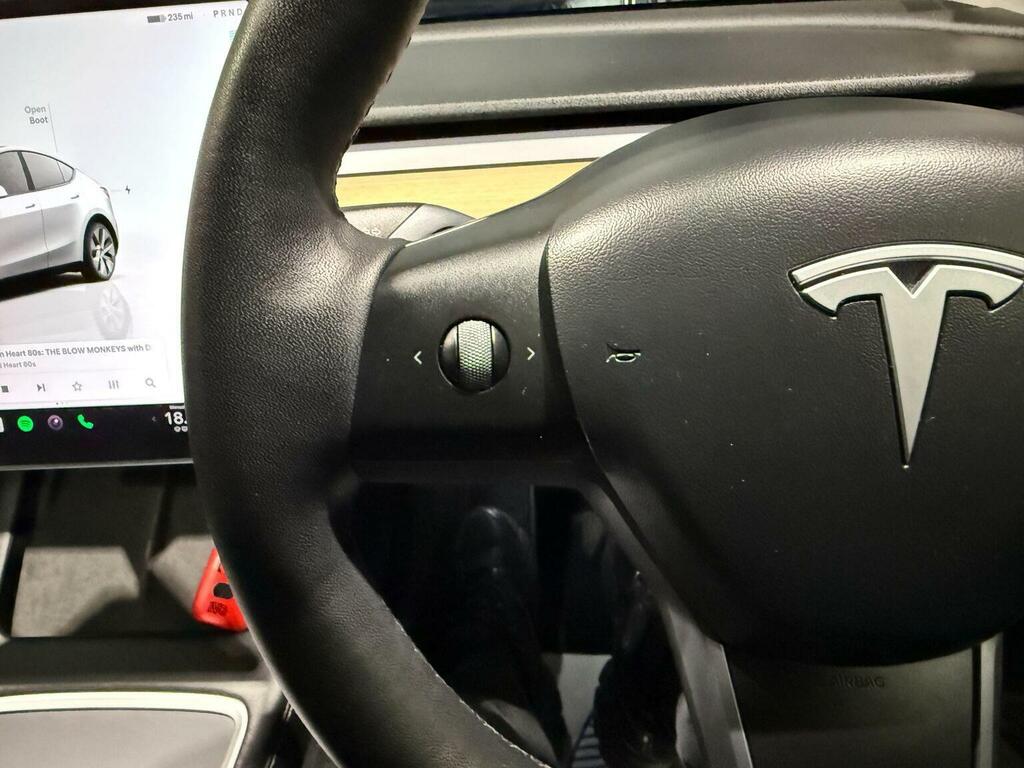 Tesla Model Y Long Range Awd Black #44
