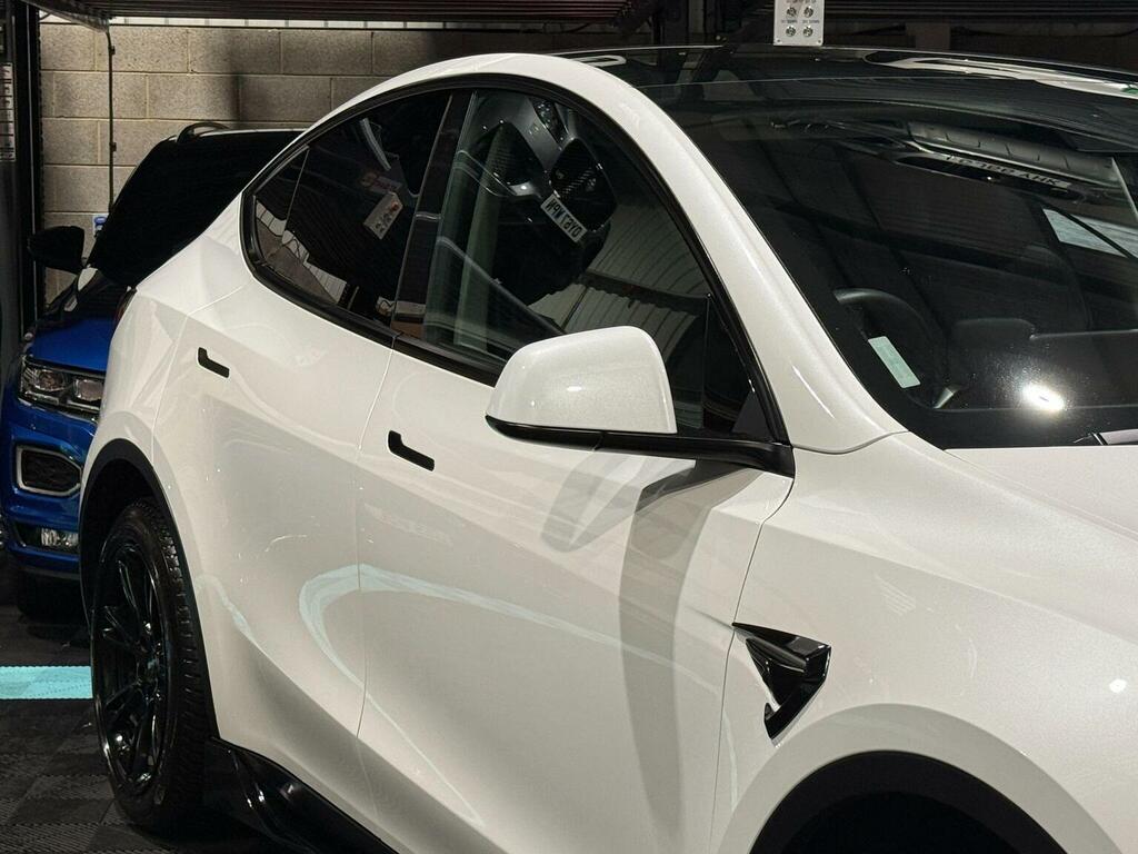 Tesla Model Y Long Range Awd Black #9