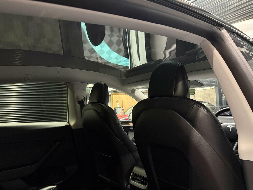 Tesla Model Y Long Range Awd Black #29