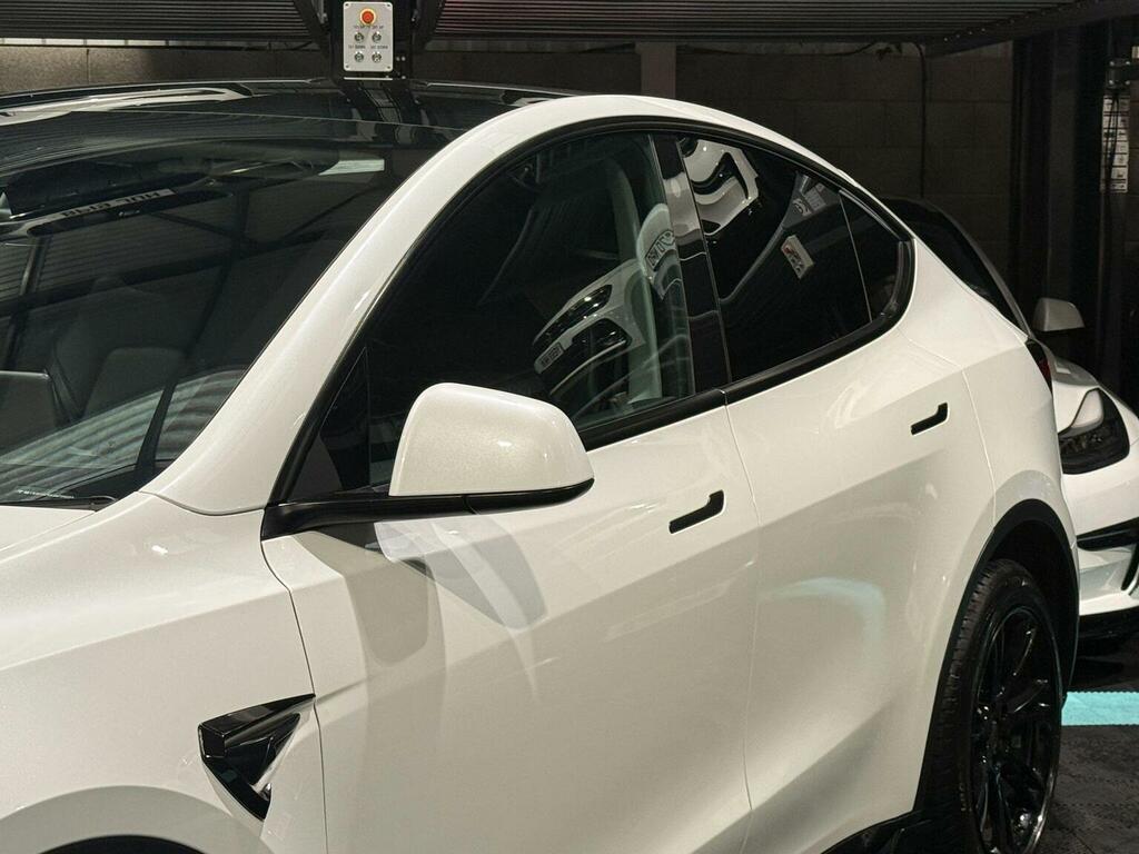 Tesla Model Y Long Range Awd Black #10