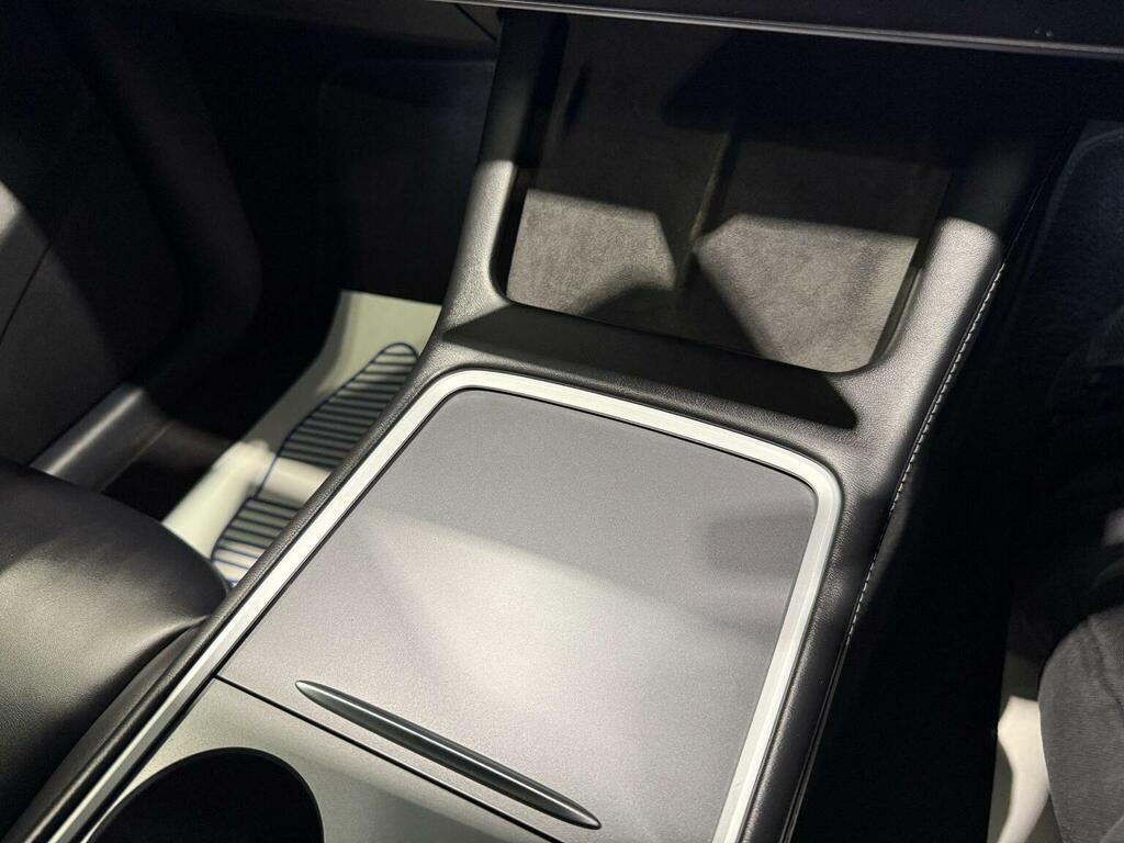 Tesla Model Y Long Range Awd Black #52