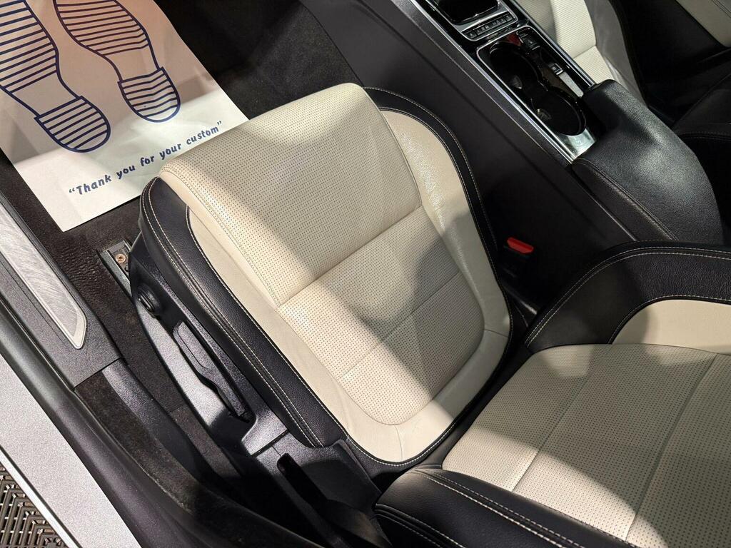 Jaguar XE Brown #36