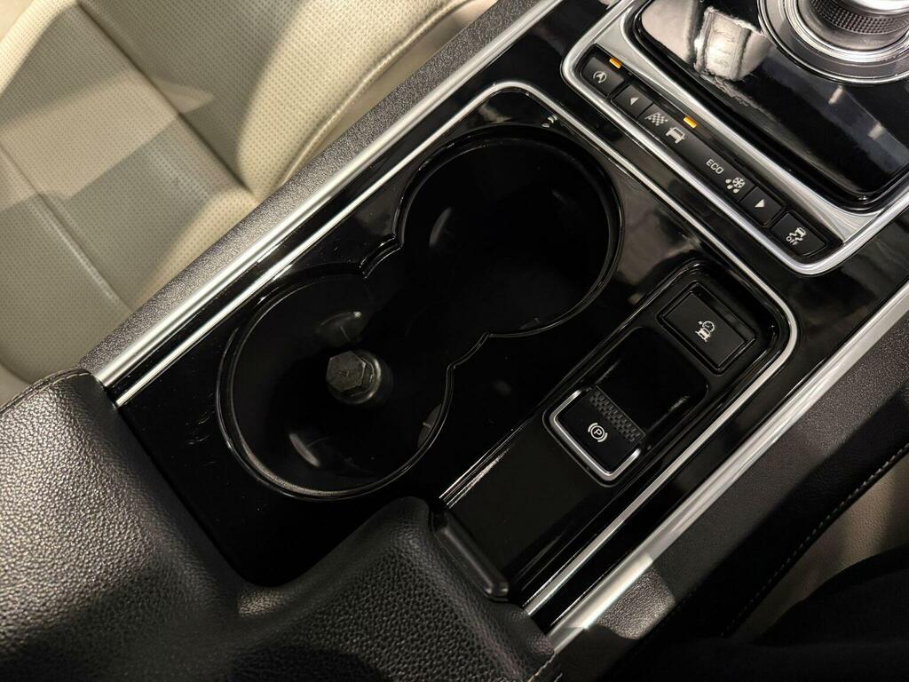 Jaguar XE Brown #54