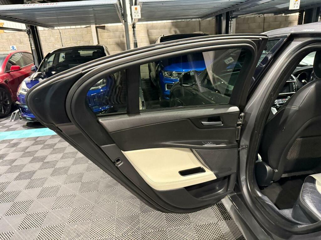 Jaguar XE Brown #34