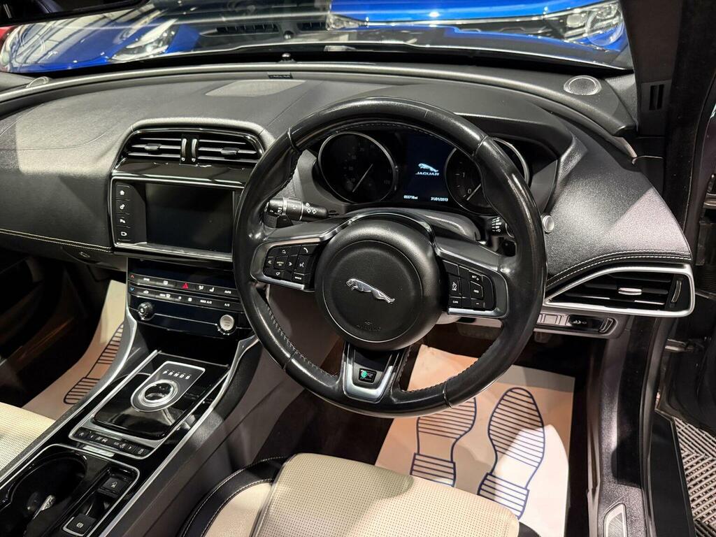 Jaguar XE Brown #22
