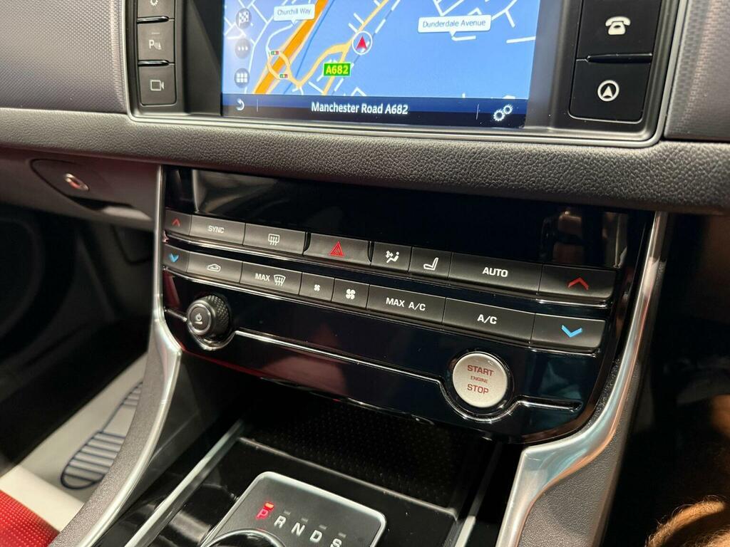 Jaguar XF 2.0 D R-sport 177 Bhp White #51