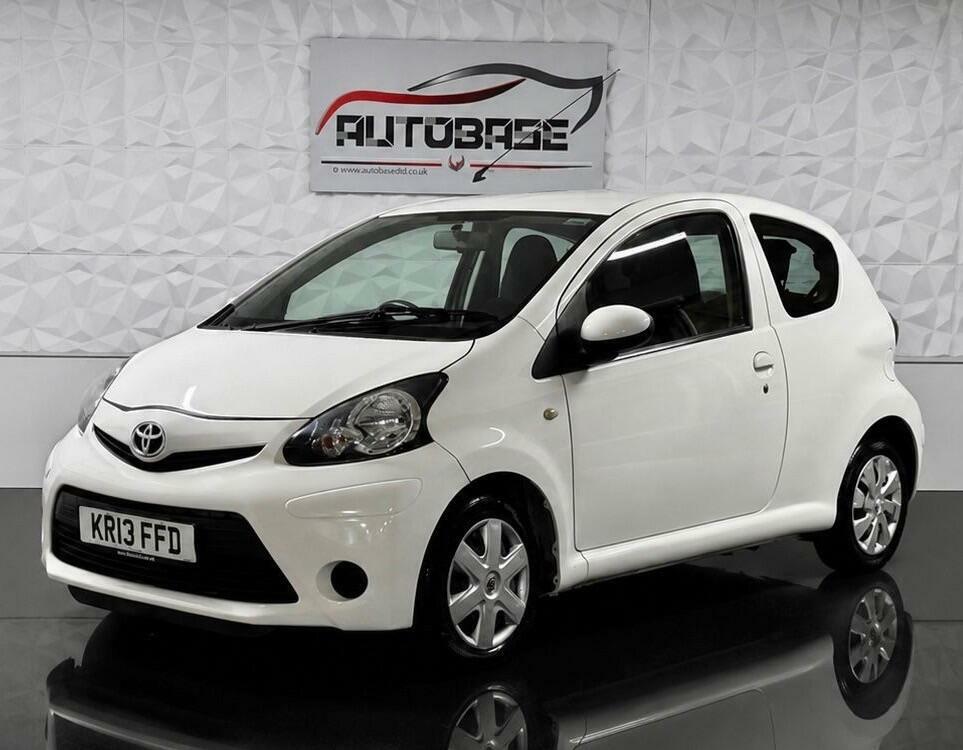 Toyota Aygo Ice White #3