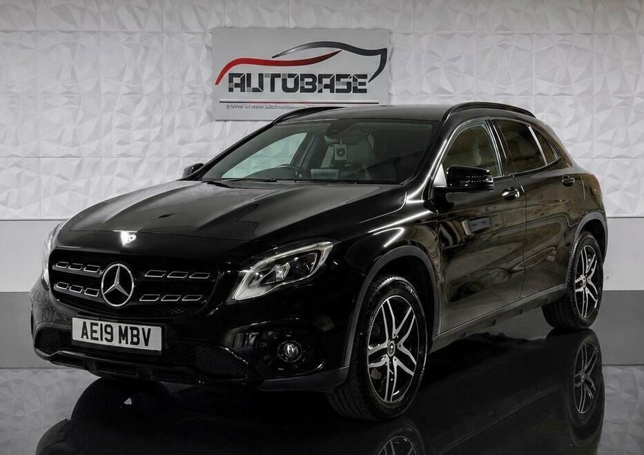Mercedes-Benz GLA Class Urban Edition Black #3