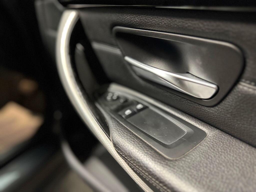 BMW 4 Series Luxury White #22