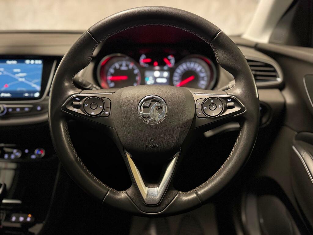 Vauxhall Grandland X Griffin Edition White #4