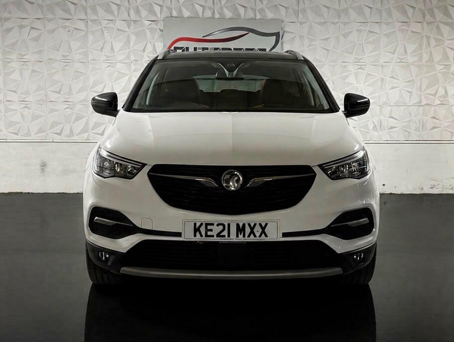 Vauxhall Grandland X Griffin Edition White #2