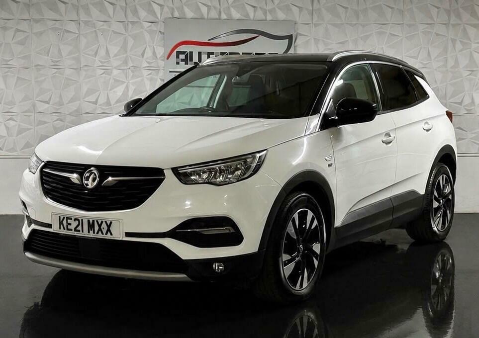 Vauxhall Grandland X Griffin Edition White #3