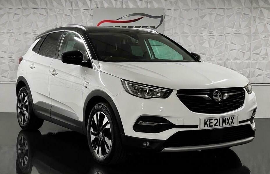 Vauxhall Grandland X Griffin Edition White
