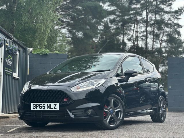 Ford Fiesta 2015 1.6T Ecoboost St-3 Hatchback Manua BP65NLZ Black #2
