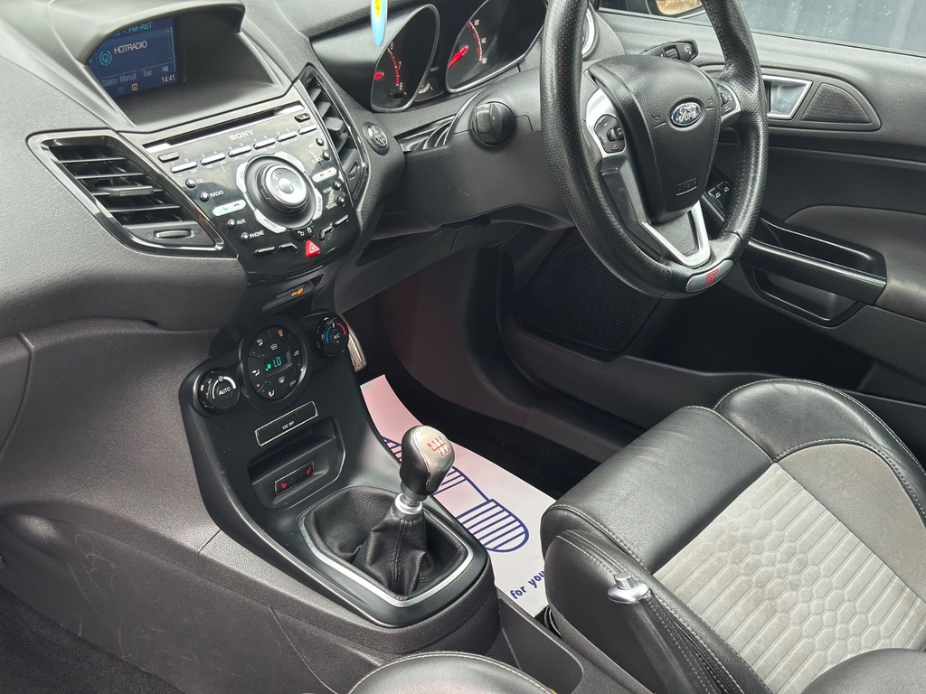 Ford Fiesta 2015 1.6T Ecoboost St-3 Hatchback Manua Black #3