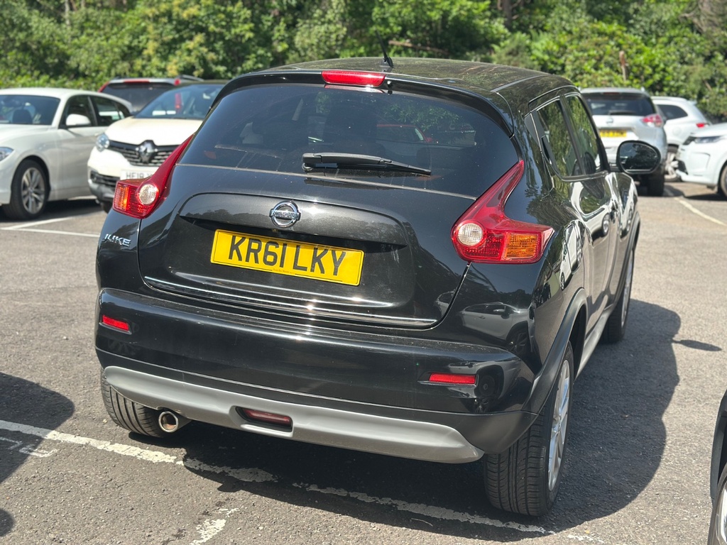 Nissan Juke Petrol Black #6