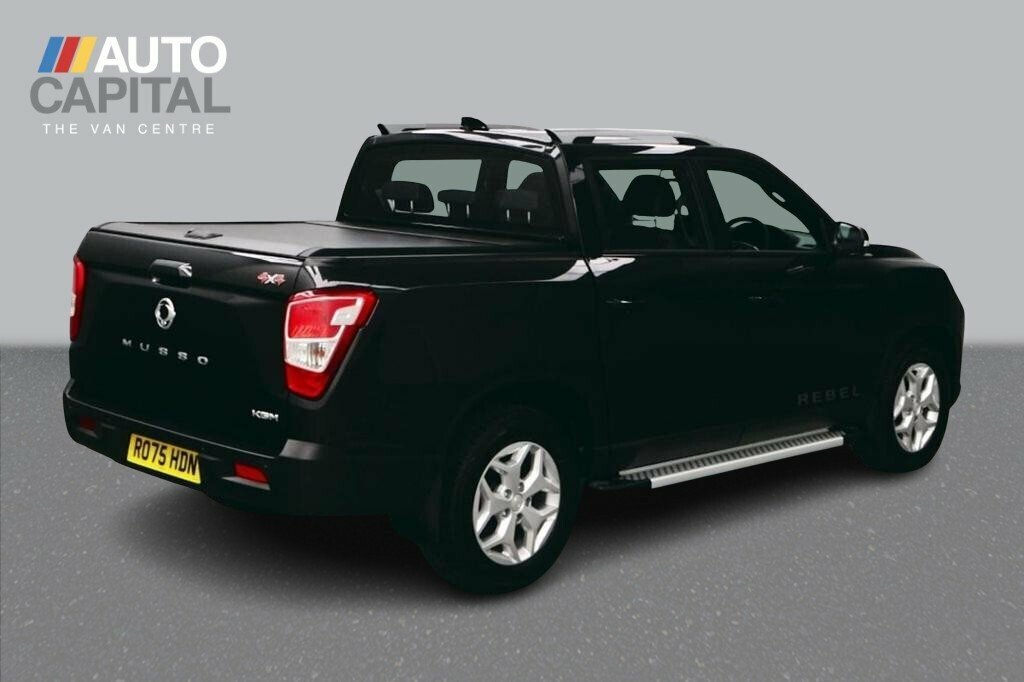 SsangYong Musso 2.2L Rebel Black #5
