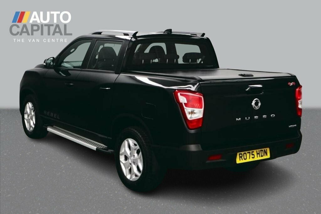 SsangYong Musso 2.2L Rebel Black #3