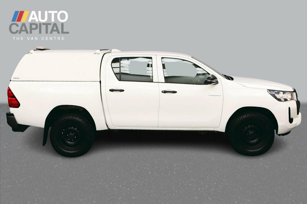 Toyota HILUX 2.4L Active White #6