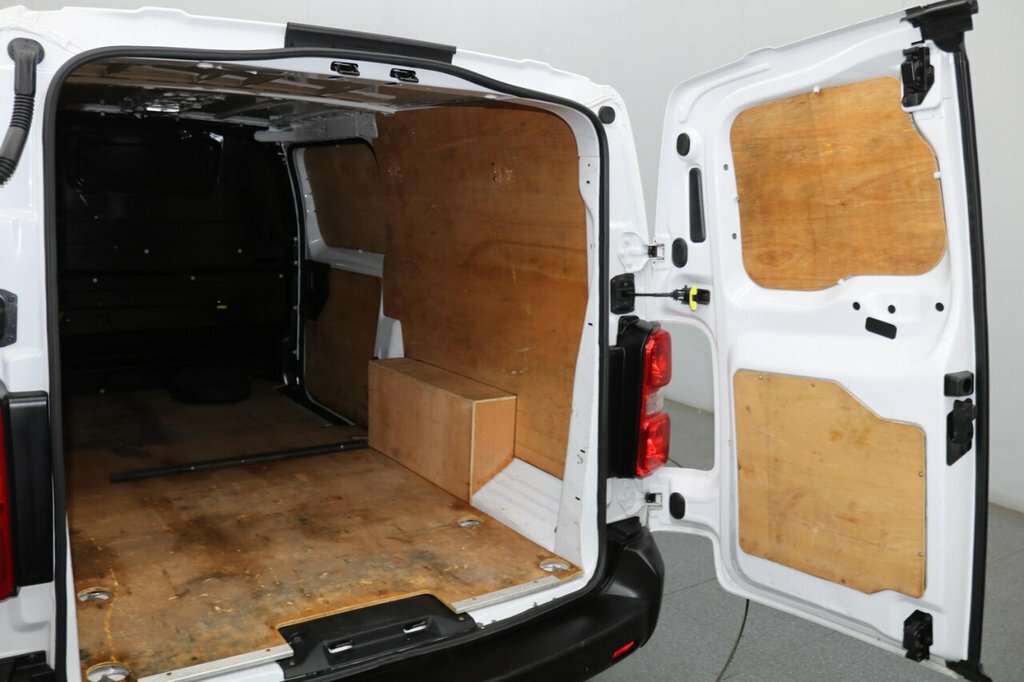 Peugeot E-Expert E 1200 75Kwh Professional Standard Panel Van 6Dr E  #18