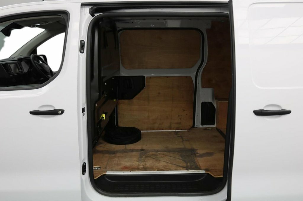 Peugeot E-Expert E 1200 75Kwh Professional Standard Panel Van 6Dr E  #9